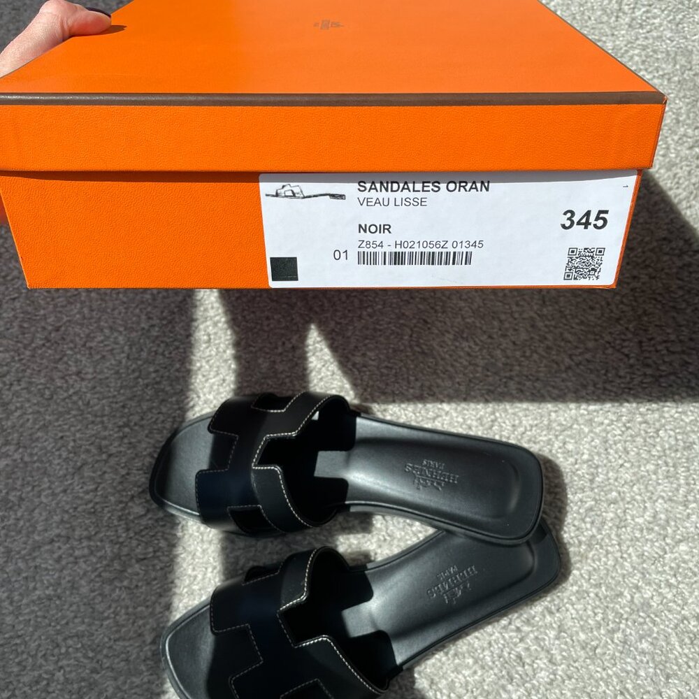 Hermes Oran Sandal in Black Leather - Picture 10 of 12